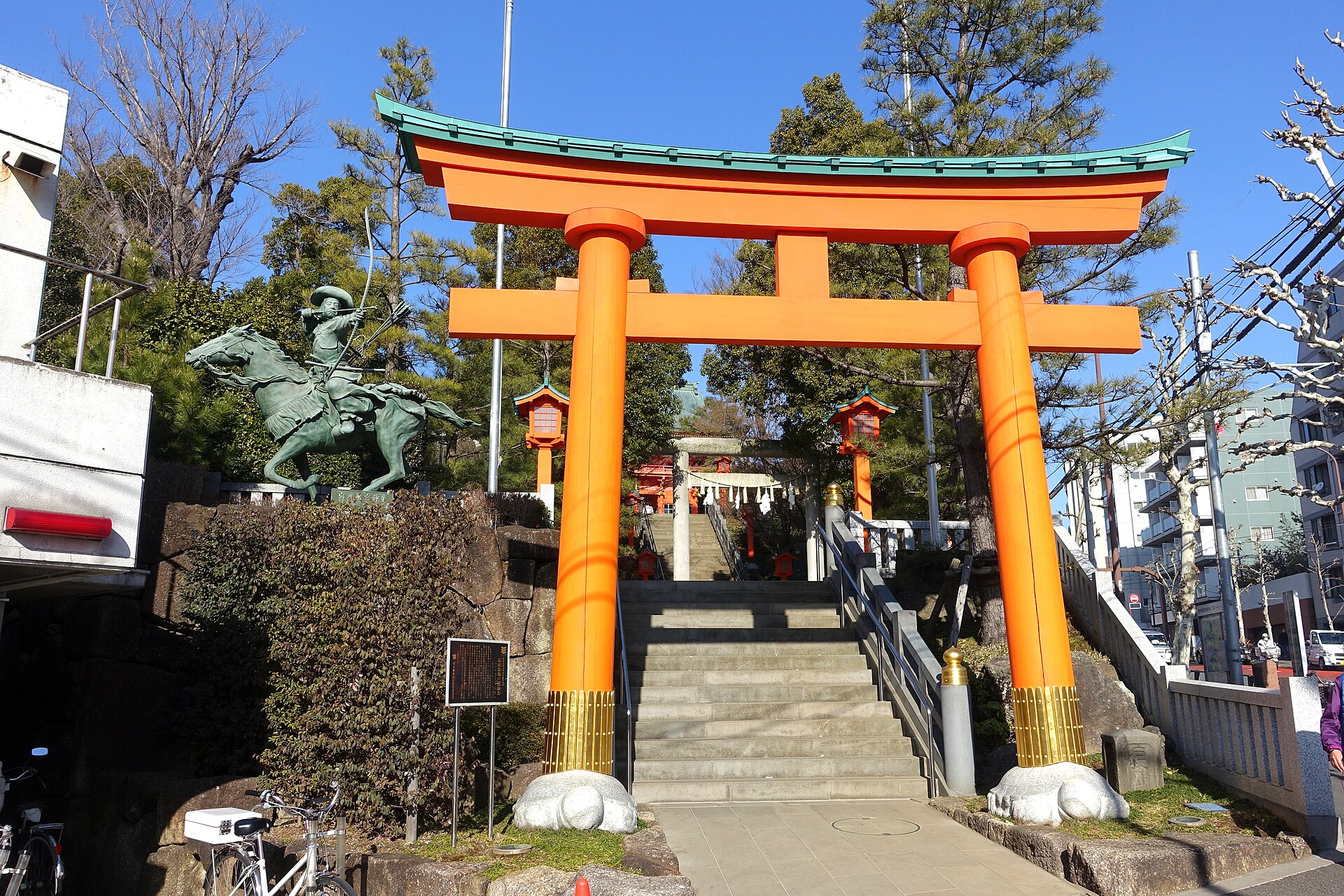 Ana-Hachimangu shrine in Nishi-Waseda