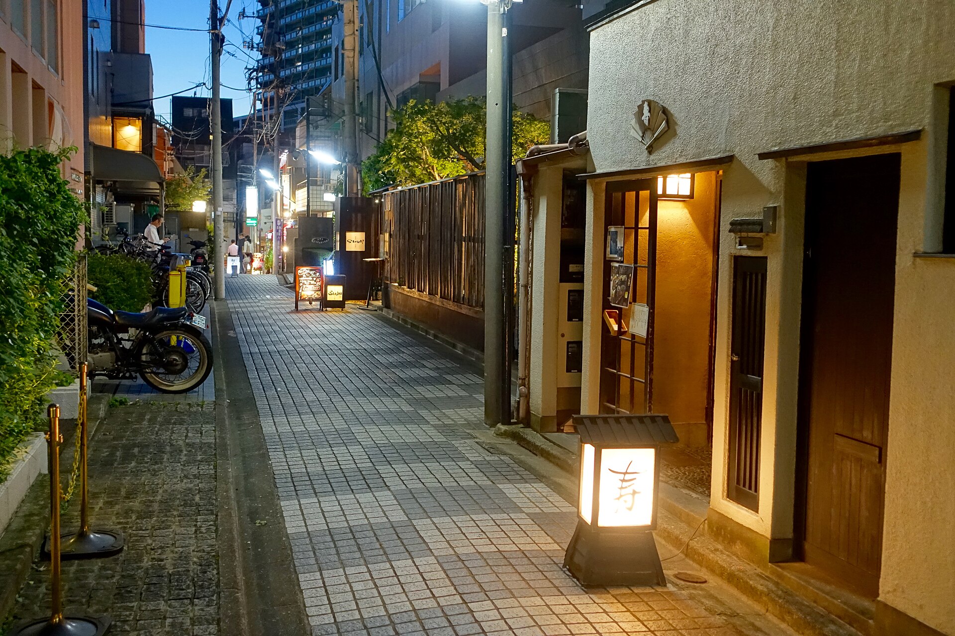 An evening view of Geisha Shinmichi, a narrow lane in Kagurazaka