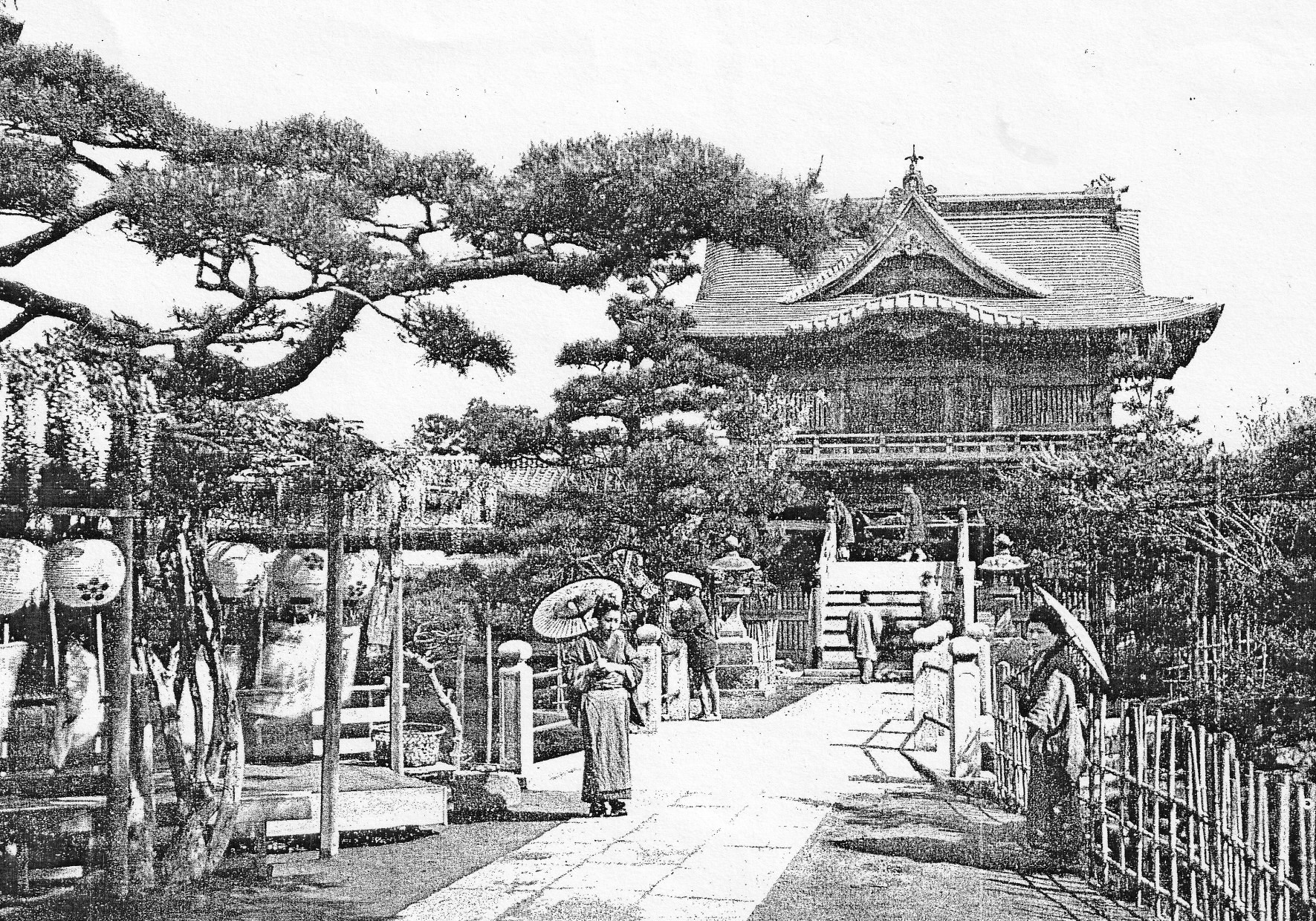 Historical photograph of Kameido Tenjin Shrine before 1910