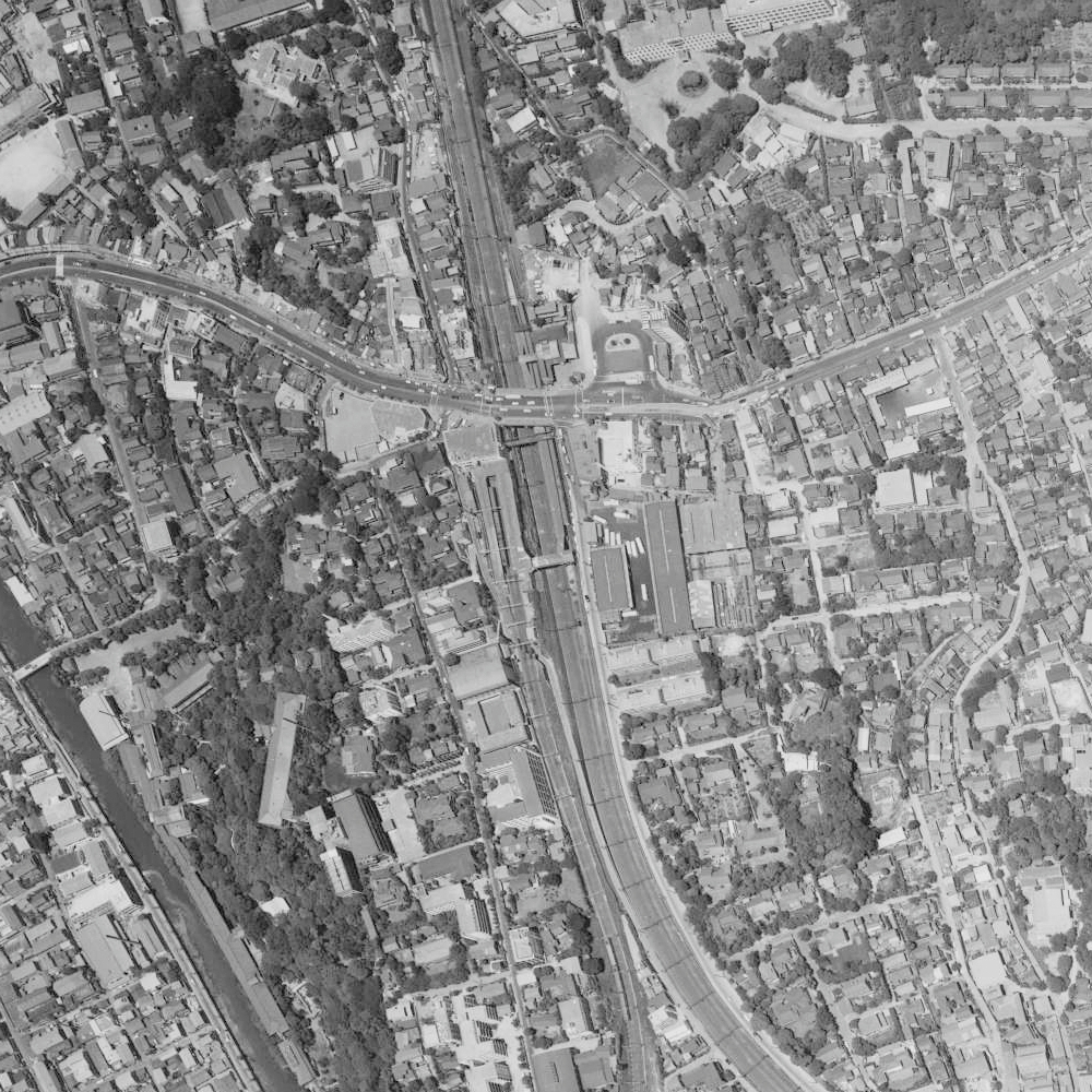 Aerial photograph of Meguro Station and surrounding neighborhoods in 1963