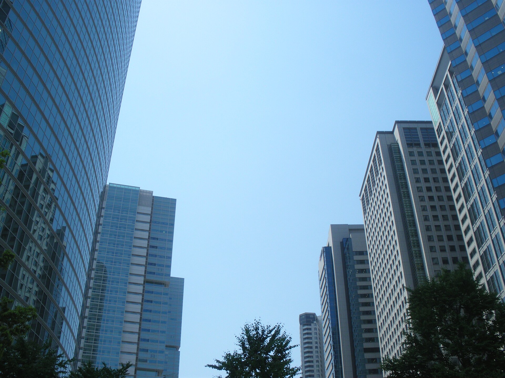 Shinagawa Intercity and Shinagawa Grand Commons high-rises beside Shinagawa Station