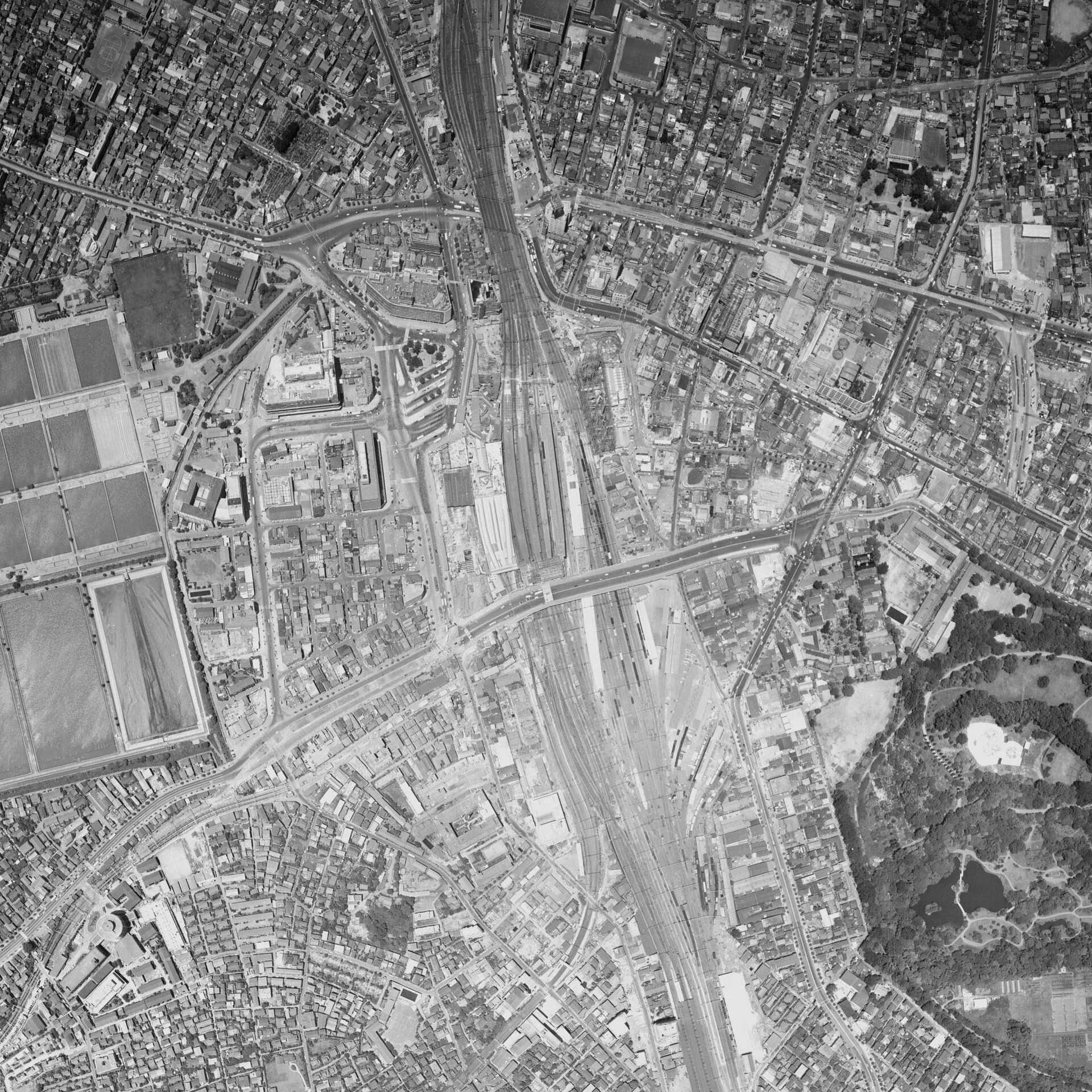 Aerial photograph around Shinjuku Station in June 1963 before the complete redevelopment of the west side