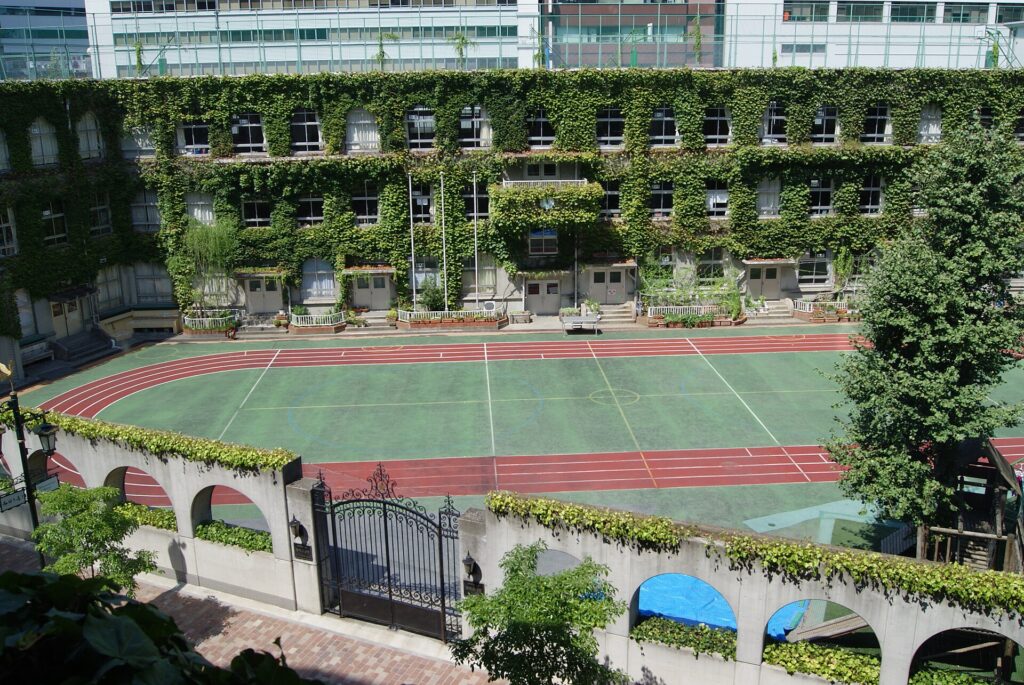 Chuo Municipal Taimei Elementary School in Ginza, a reinforced-concrete reconstruction school completed after the 1923 earthquake