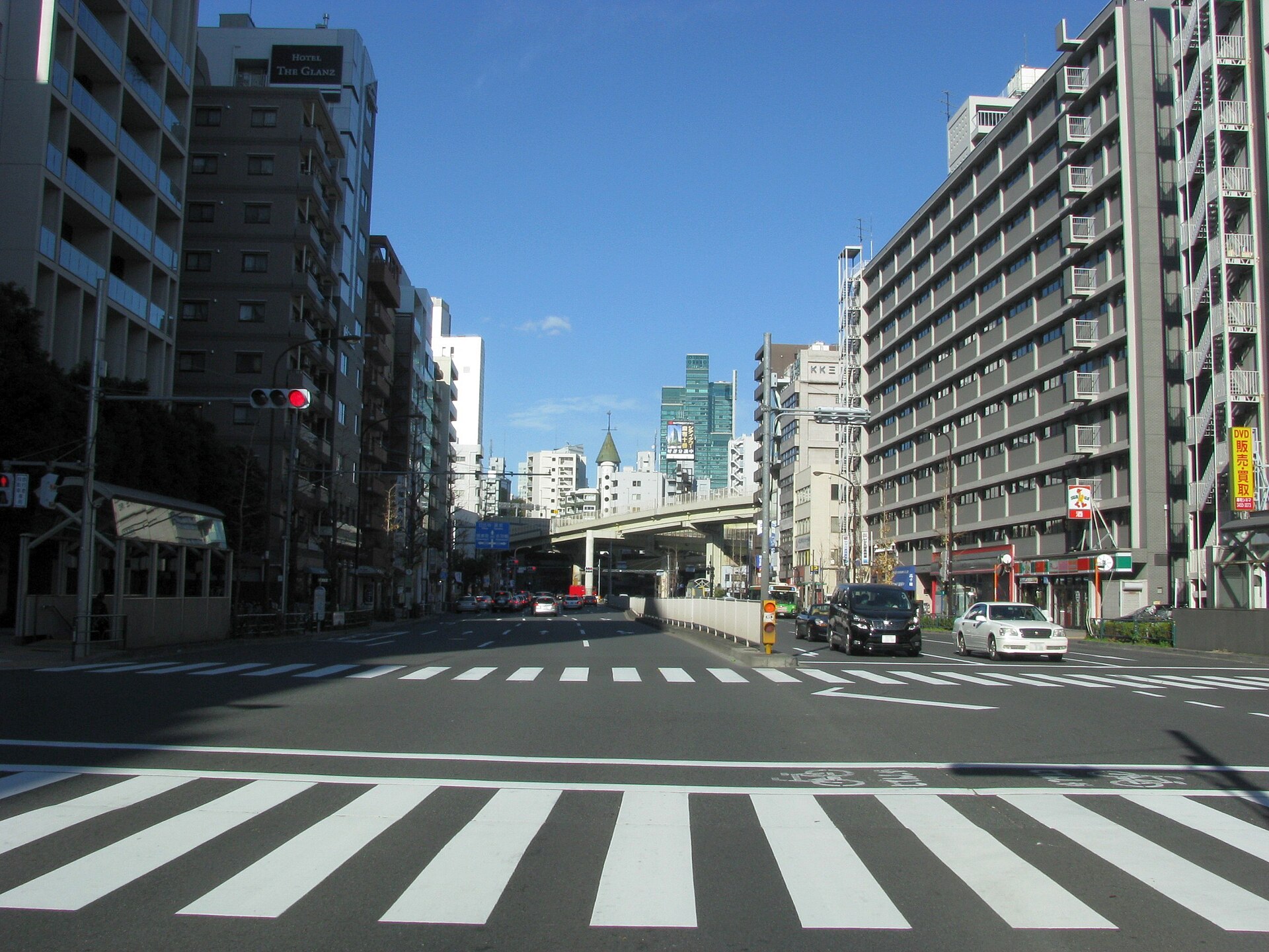 A street in Azabu-Juban along Tokyo Metropolitan Route 415