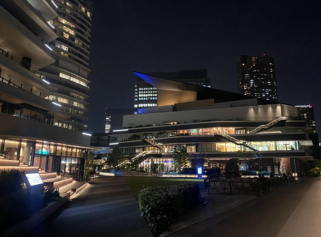 ウォーターズ竹芝の夜景
