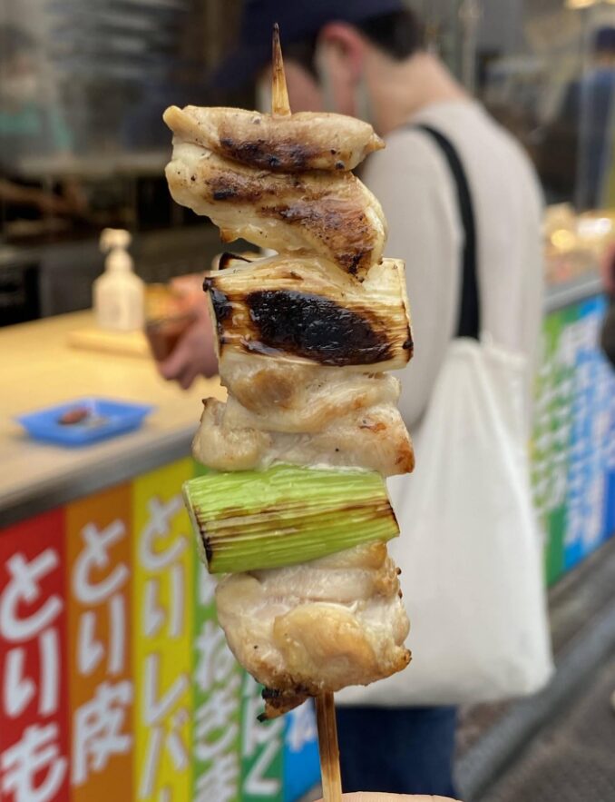 砂町銀座商店街の焼き鳥店・肉の中島の外観