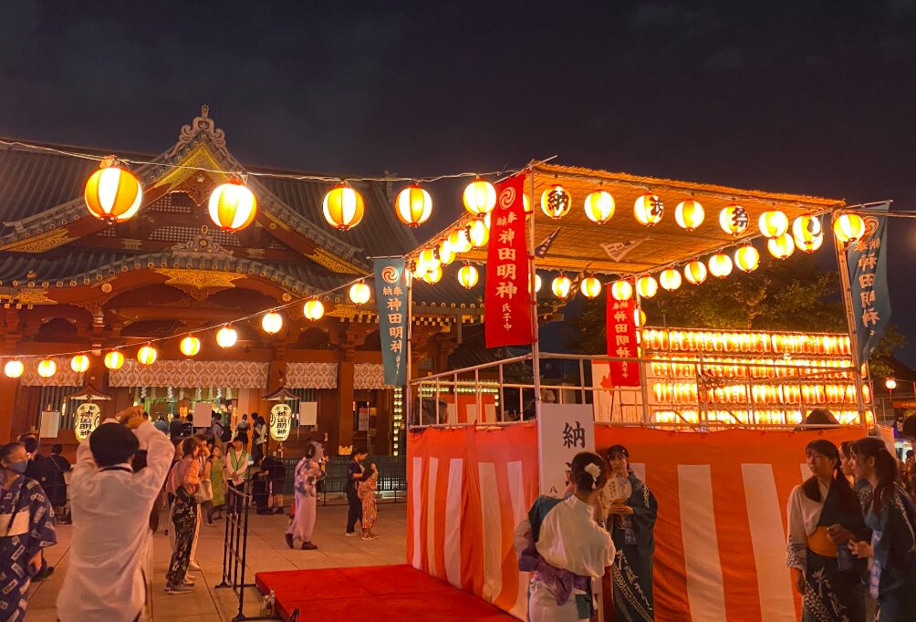 盆踊り終了後の神田明神境内と櫓