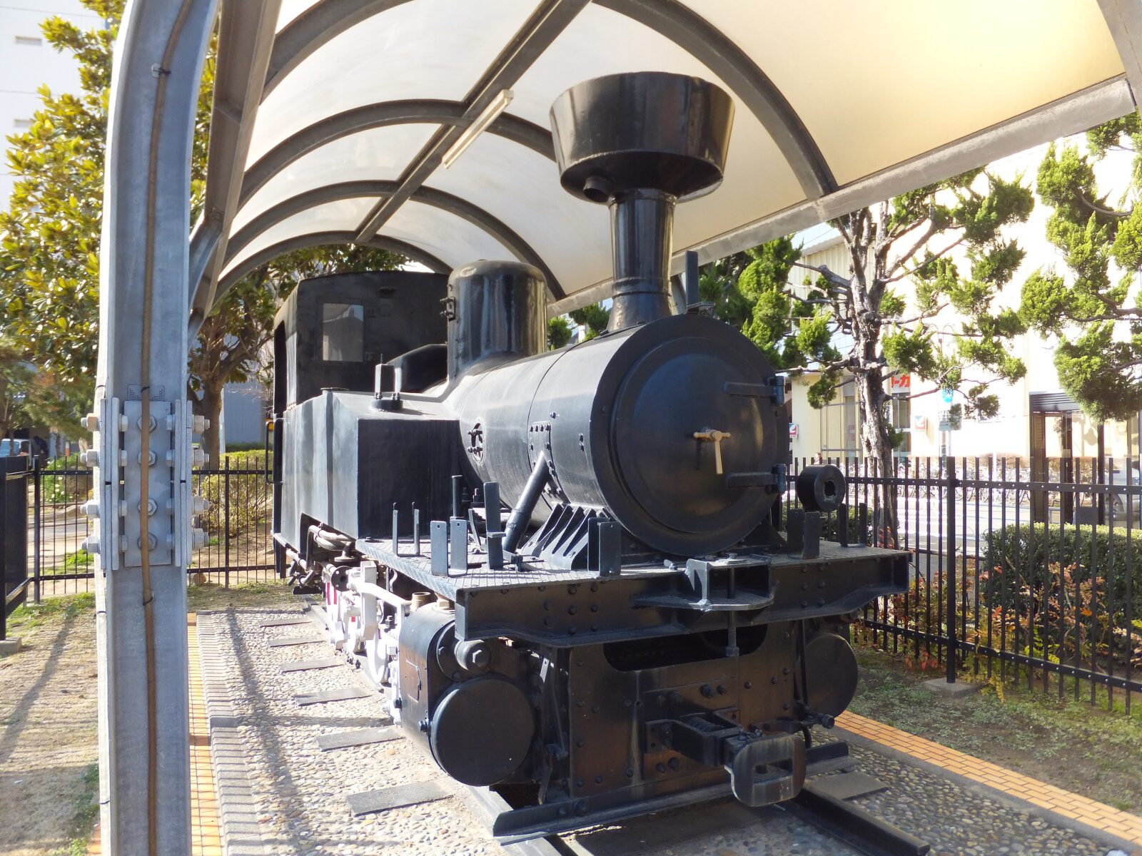 津田沼一丁目公園に保存された旧陸軍鉄道第二連隊のK2形蒸気機関車134号