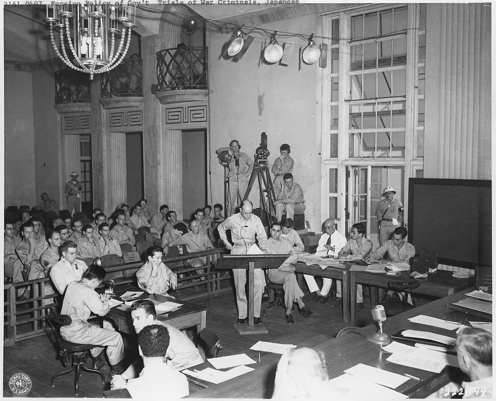 1946年1月3日の本間雅晴裁判で軍事委員会の権限に異議を述べる弁護人