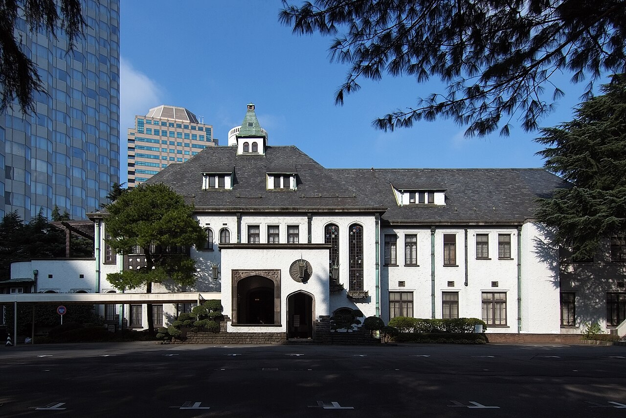 紀尾井町にある旧李王家東京邸の洋館外観