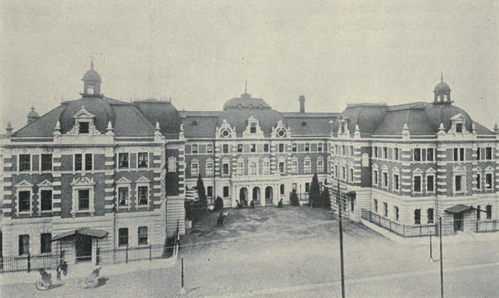 1910年の三井銀行本店の外観