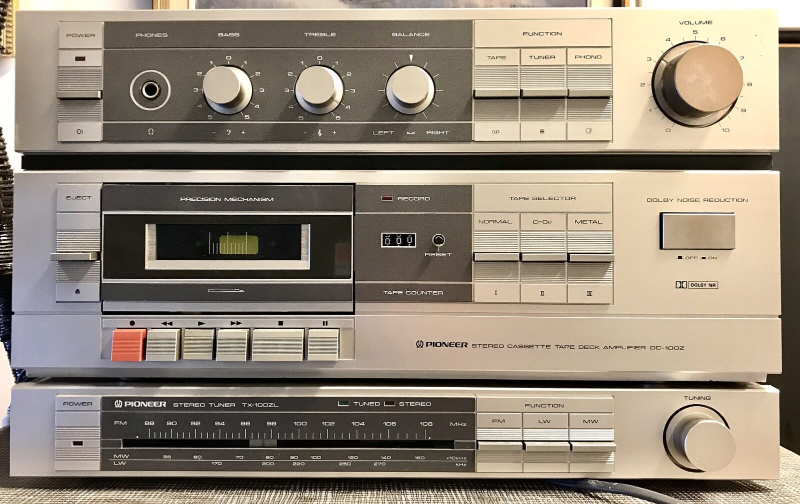 パイオニアのステレオチューナーTX-100ZLとカセットデッキアンプDC-100Z