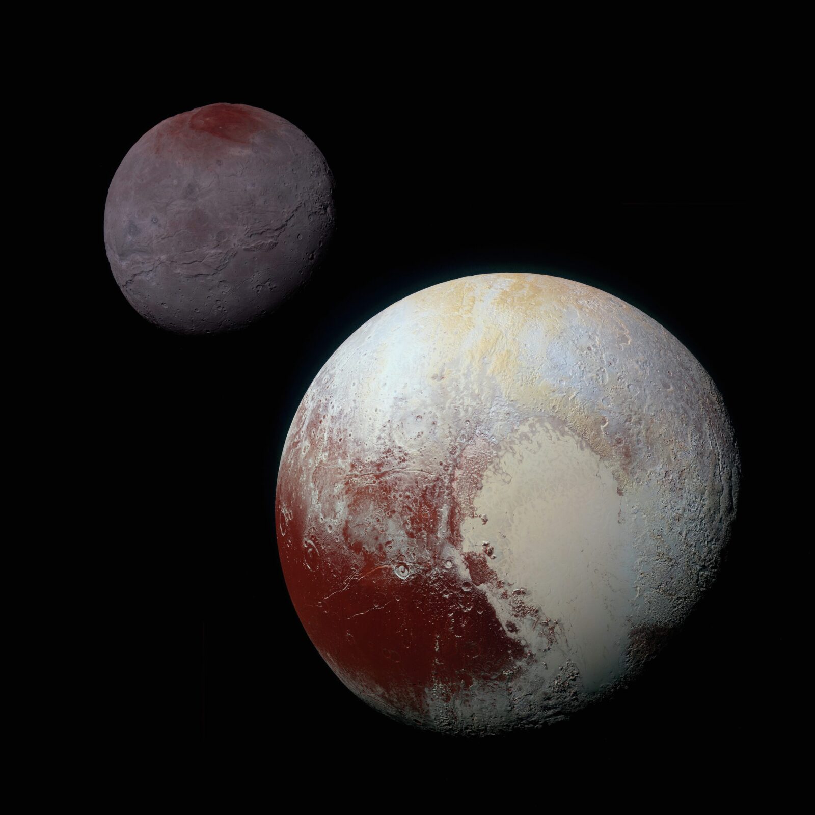 探査機ニュー・ホライズンズが撮影した冥王星と最大の衛星カロン
