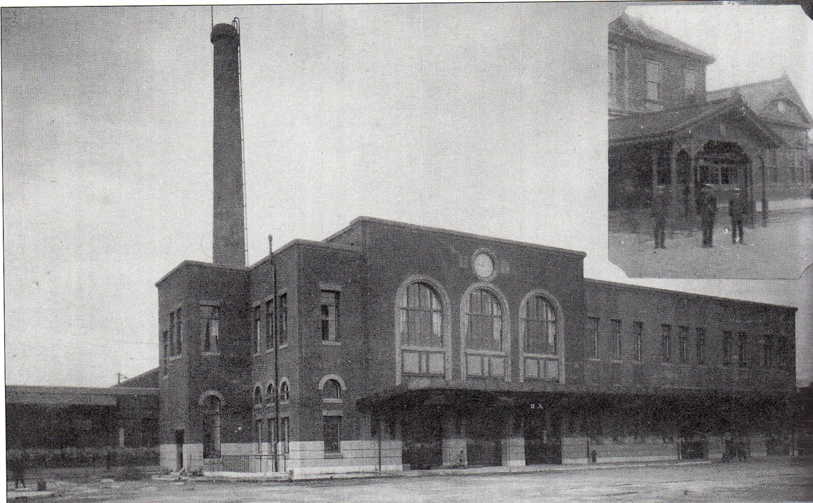 1929年に完成した両国橋駅の駅舎正面