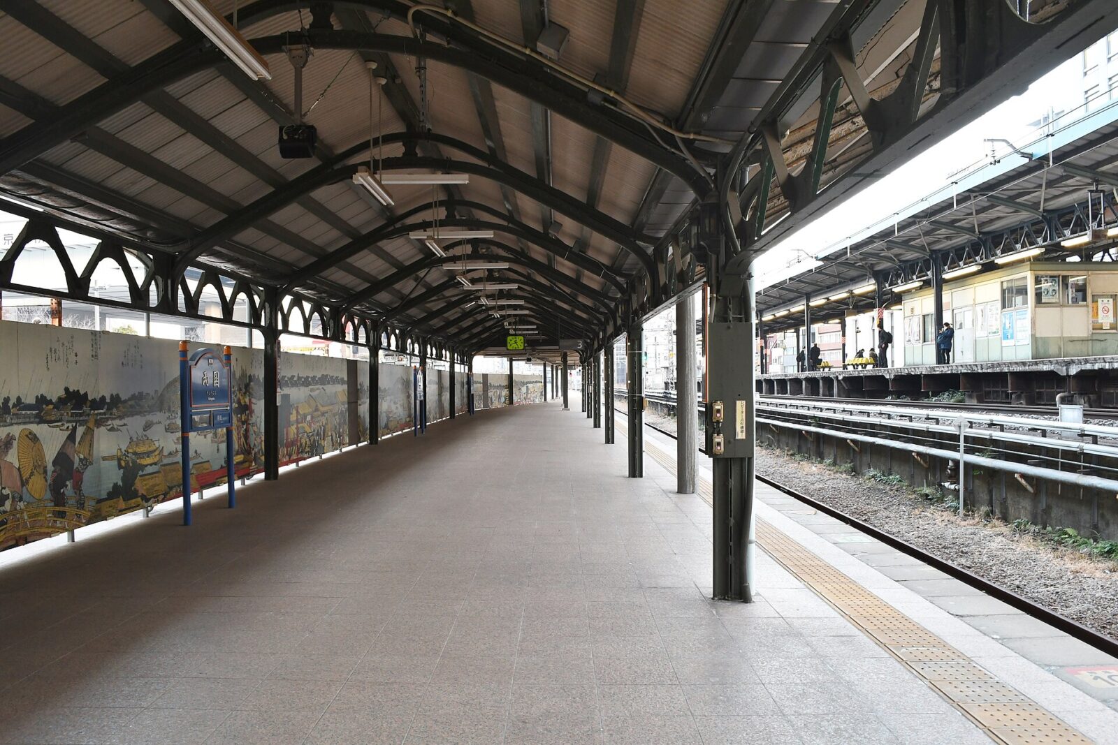 2022年のJR両国駅3番線ホーム