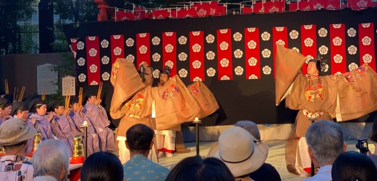 星空の下で雅楽を楽しむ「文月神明雅楽 七夕の歌宴」|和歌・宮廷歌謡・舞楽を鑑賞