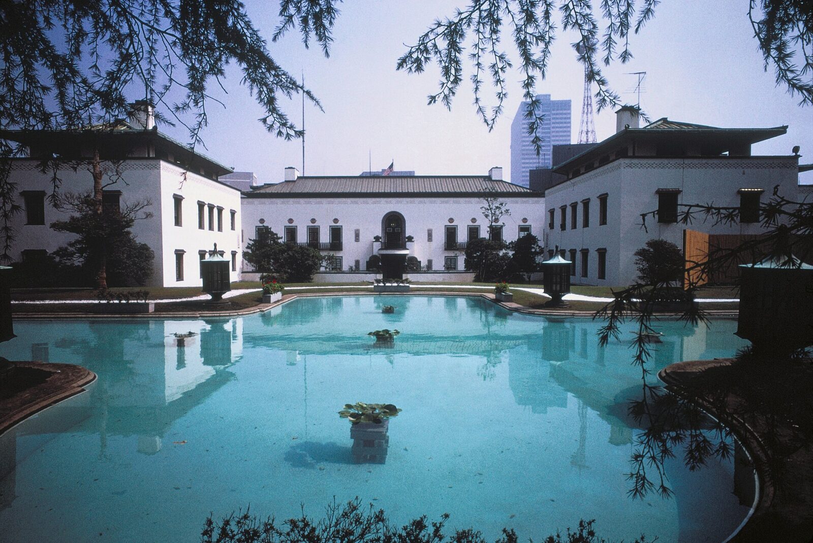 1969年、赤坂の駐日アメリカ大使館旧庁舎
