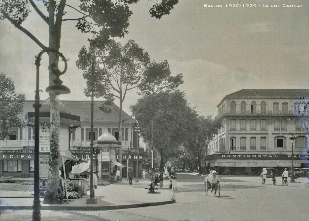 1920年代のサイゴン中心街カティナ通り