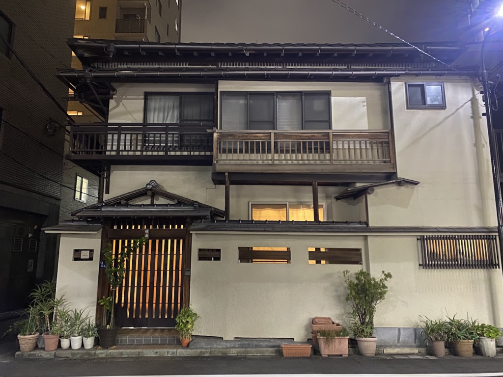 新富町の佐藤家住宅|大正14年築の旧待合建築