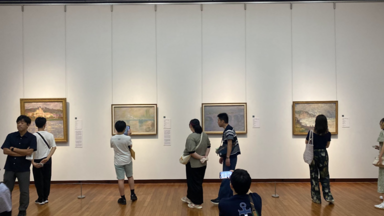 【開催レポート】国立西洋美術館の無料観覧日へ｜「クロード・モネ没後100周年」を42名で鑑賞