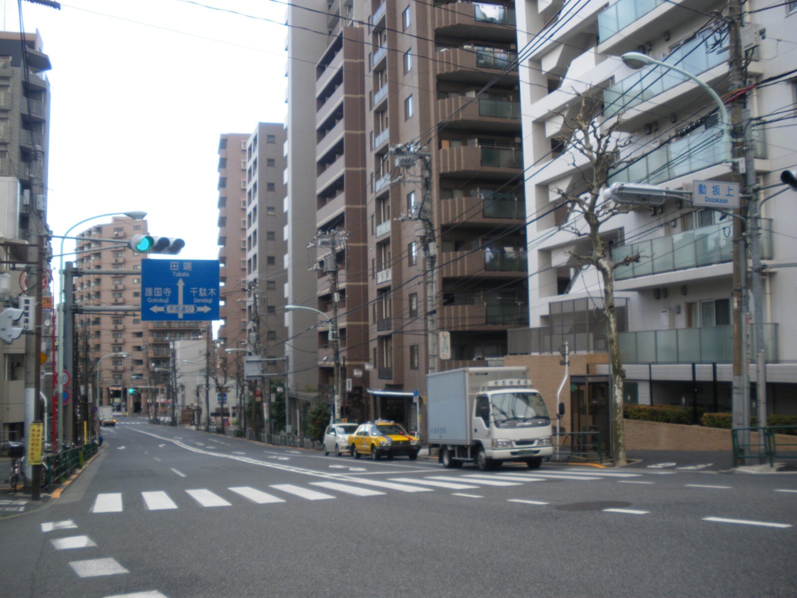 東京都文京区本駒込の動坂