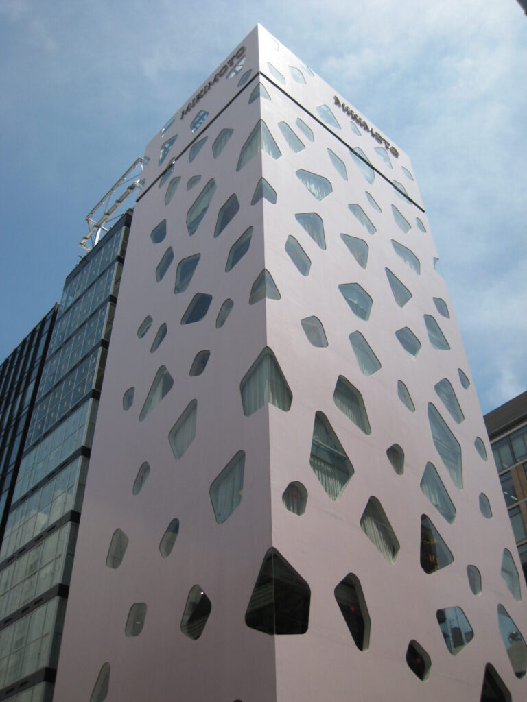 銀座建築散歩|和光・エルメス・ミキモト・GINZA SIXを歩く