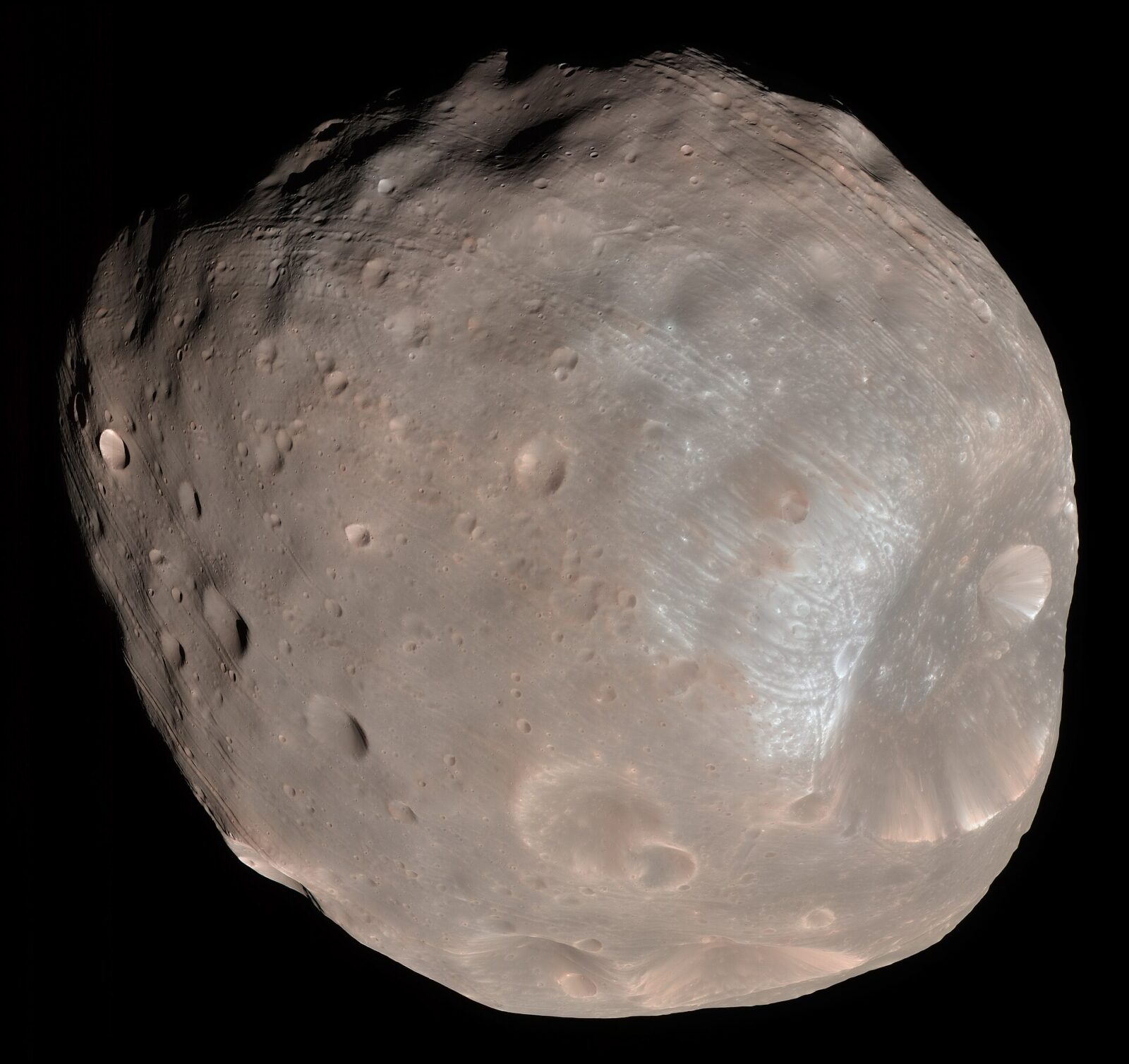 NASAのMars Reconnaissance Orbiterが撮影した火星の衛星フォボス
