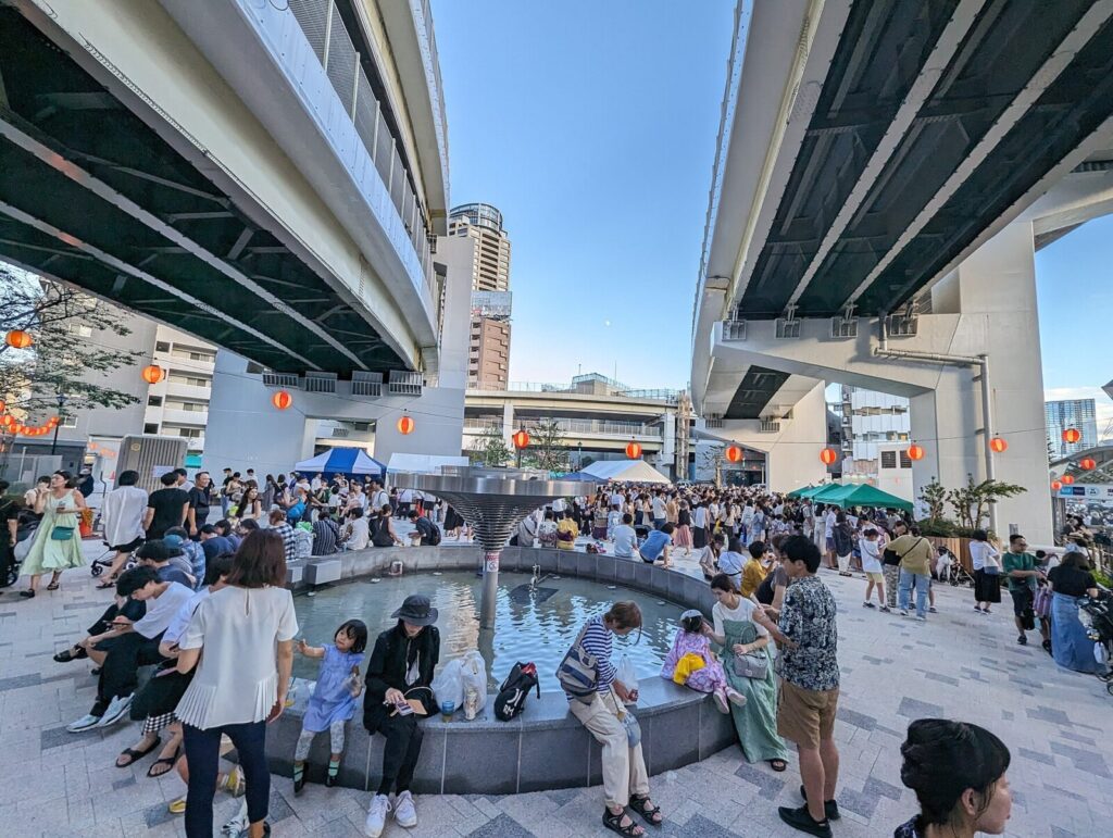 麻布十番にある一の橋公園の園内