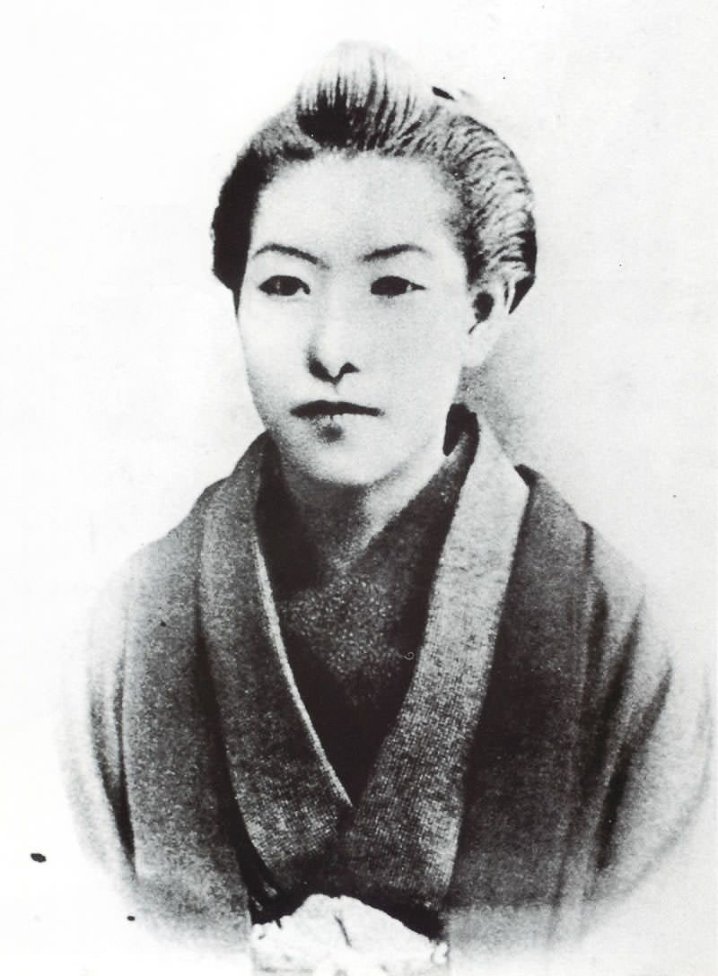 作家・樋口一葉の肖像