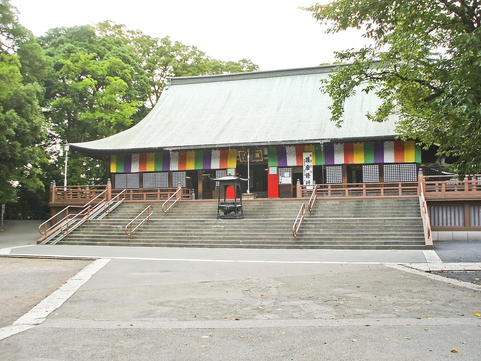川越市の喜多院に建つ慈恵堂の正面