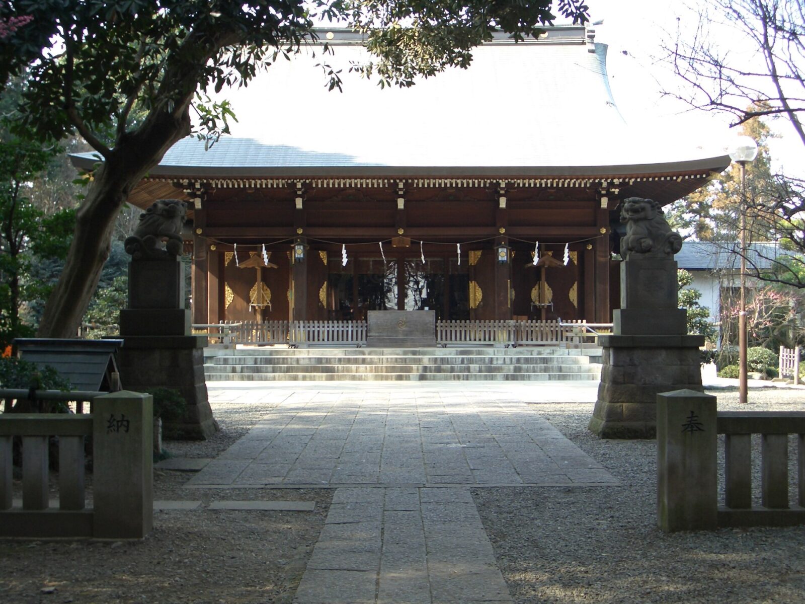 世田谷区喜多見の氷川神社境内