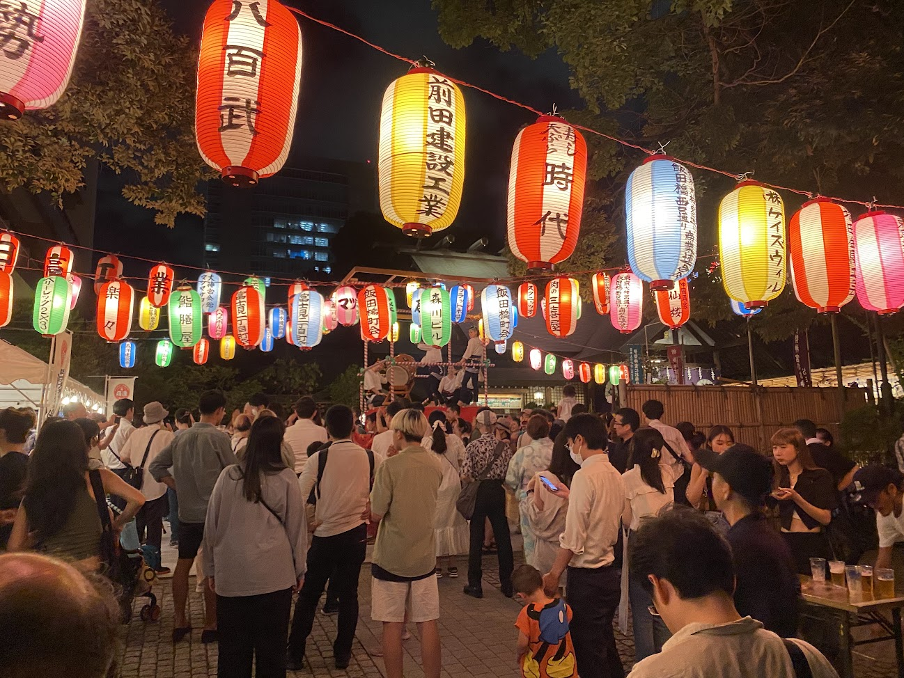 東京大神宮納涼盆踊り大会の会場