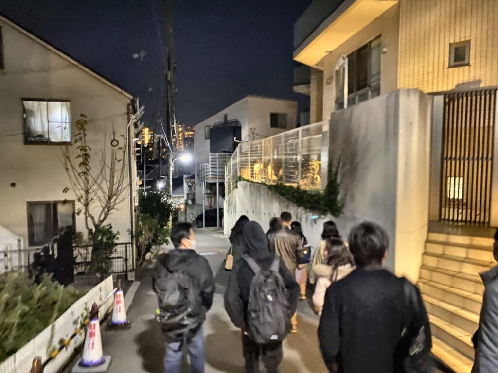 目黒駅から池田山公園へ向かう東五反田の裏路地散策
