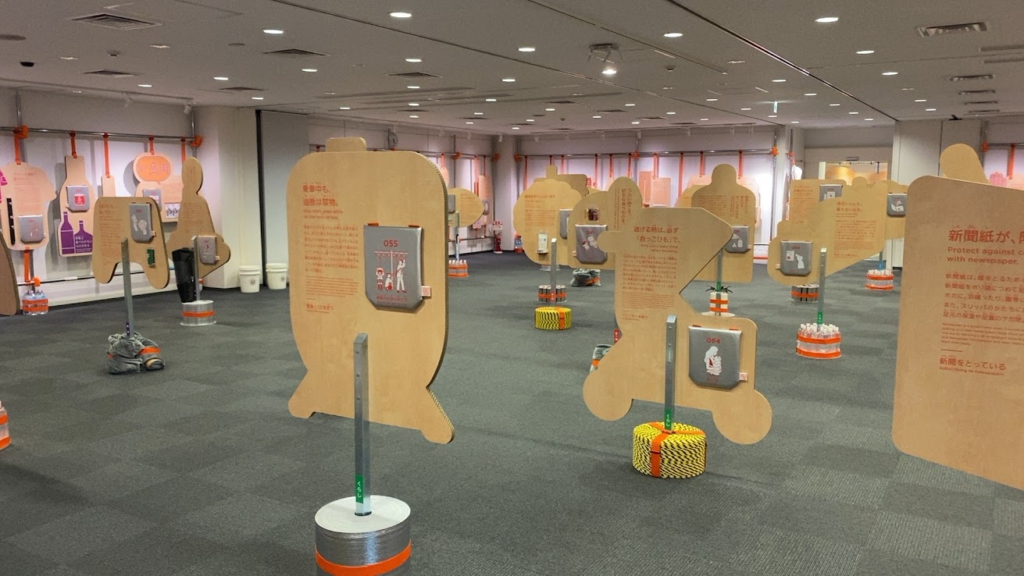 そなエリア東京の避難生活と家庭の備えに関する展示