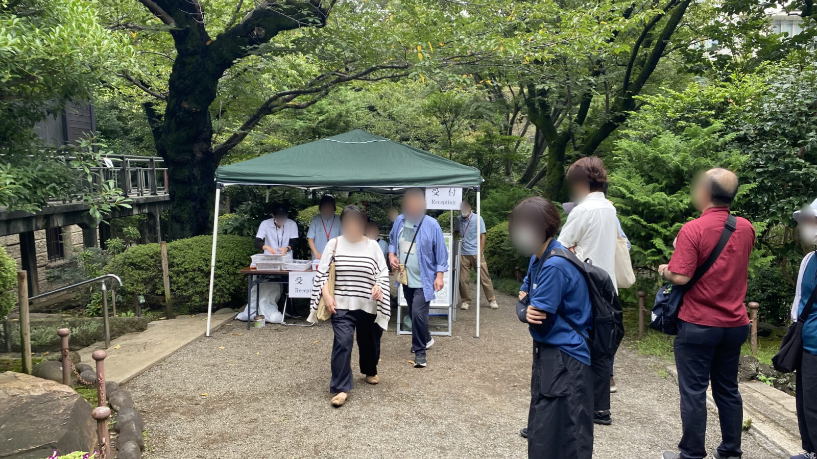 旧乃木邸一般公開の受付に集まる参加者