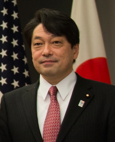 小野寺五典防衛大臣