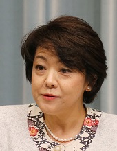 島尻安伊子国務大臣