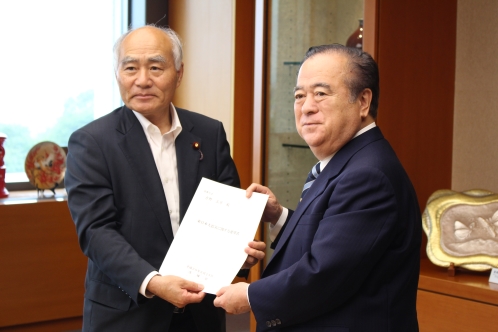 吉野正芳復興大臣