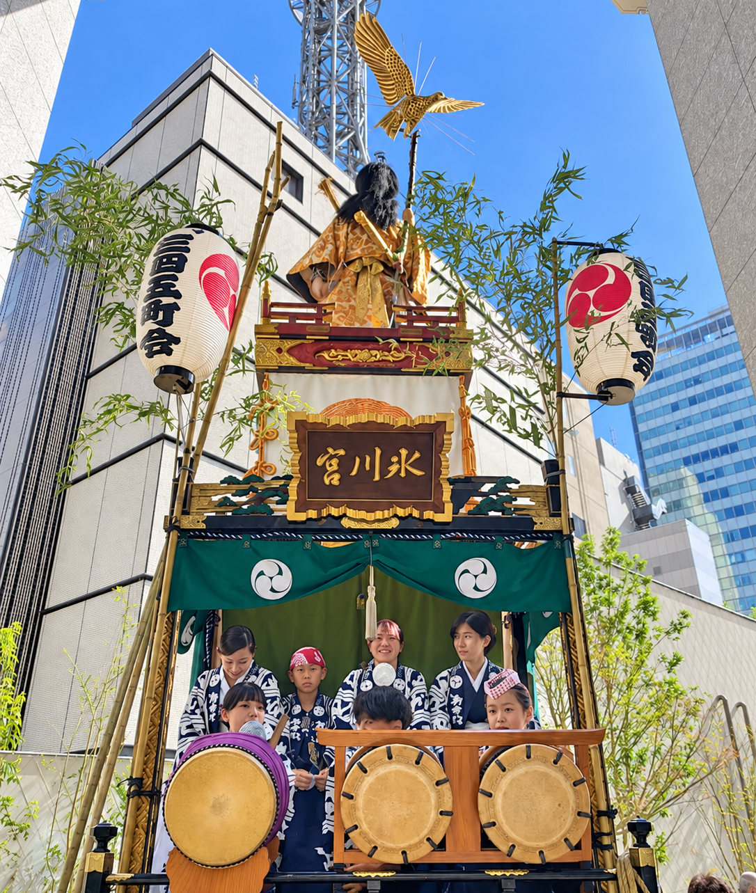 2024年9月15日の赤坂氷川祭神幸祭で集結した氷川山車「神武天皇」