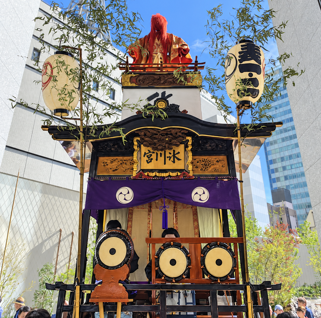 2024年9月15日の赤坂氷川祭神幸祭で集結した氷川山車「猩々」