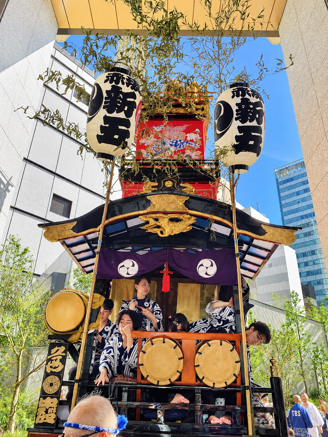2024年9月15日の赤坂氷川祭神幸祭で集結した氷川山車「日本武尊」
