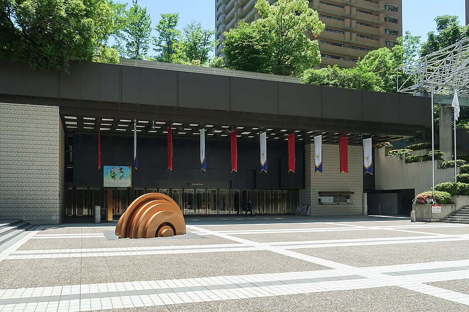 アークヒルズのサントリーホール外観