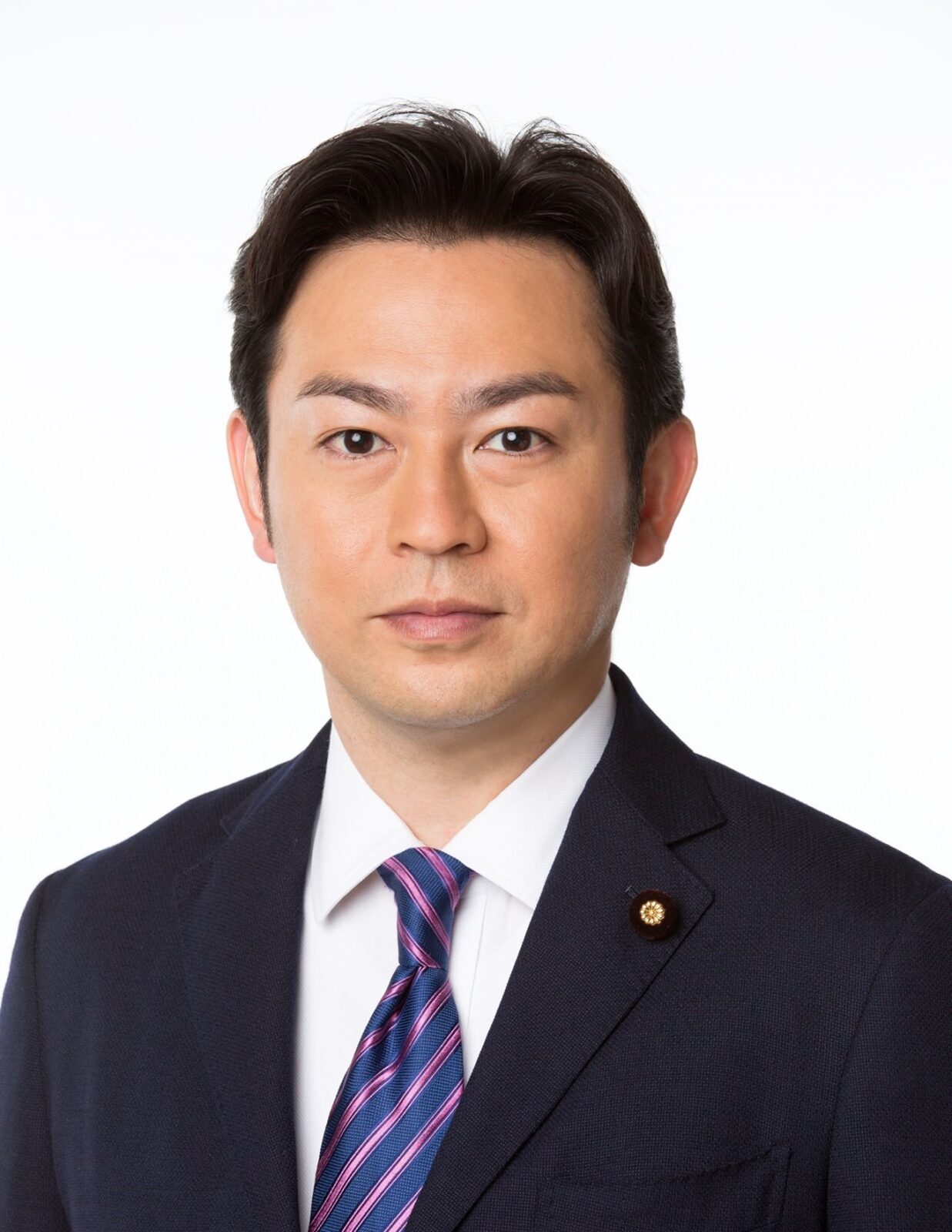 福岡資麿厚生労働大臣