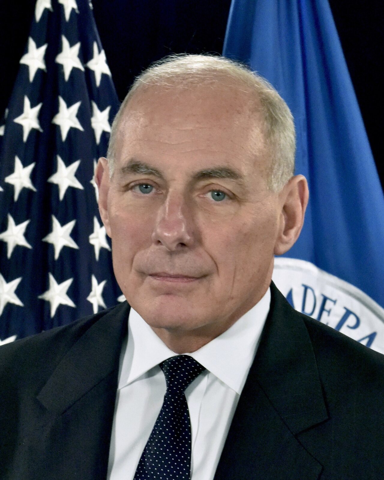 第1次トランプ政権のジョン・ケリー国土安全保障長官公式肖像