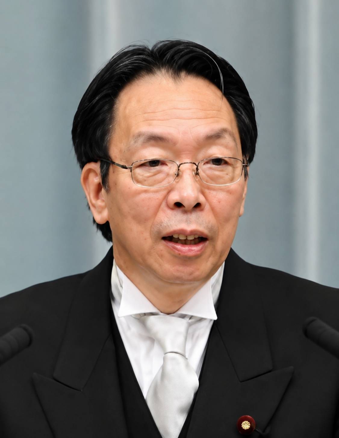 荒井聰国家戦略担当大臣