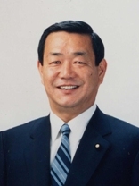 溝手顕正国家公安委員長