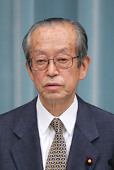 尾身幸次財務大臣