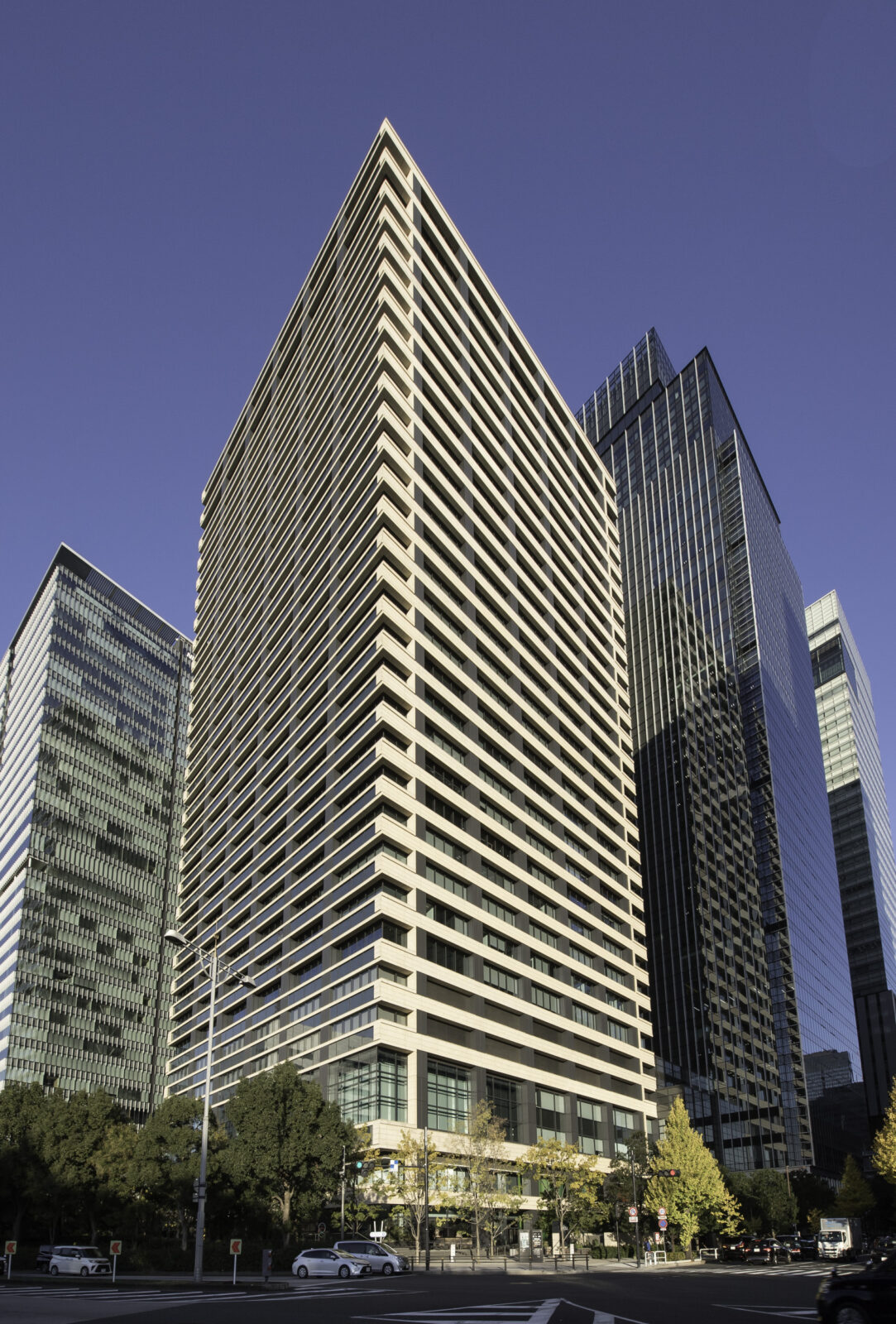 東京都千代田区大手町の三井物産本社ビル