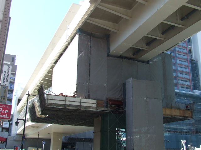 2007年に建設中だった日暮里・舎人ライナー日暮里駅