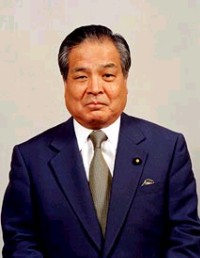 片山虎之助総務大臣